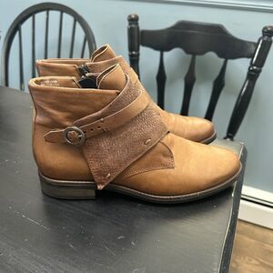 Miz Moos New York City Tan Leather  Side Zip Ankle Boots Booties Size 42
